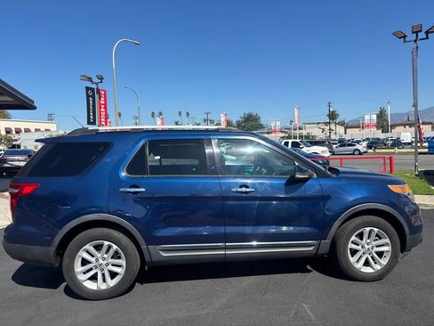 Used 2012 Ford Explorer XLT AWD/4WD image 3
