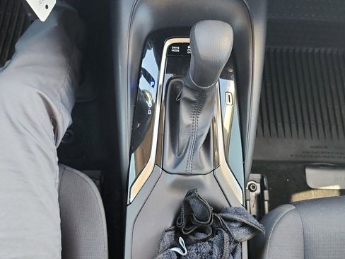 Used 2023 Toyota Corolla LE image 18