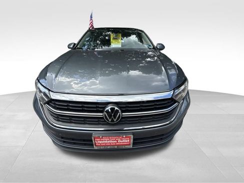 Used 2024 Volkswagen Jetta SE FWD image 9
