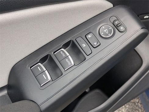 Used 2025 Honda Civic Sport image 10