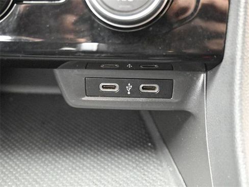 Used 2021 Volkswagen Jetta SE image 23