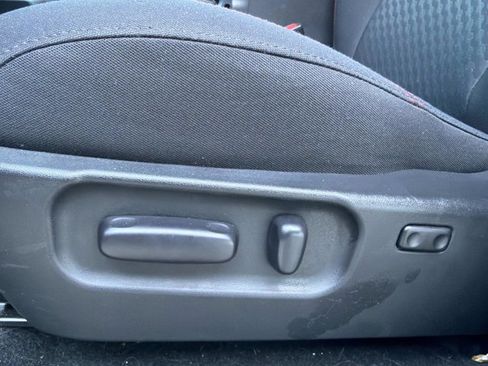 Used 2023 Toyota Tacoma SR5 w/ Technology Package AWD/4WD image 9