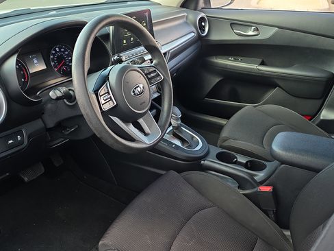 Used 2020 Kia Forte LXS image 11