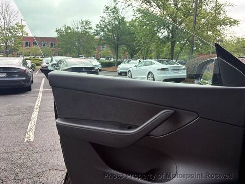 Used 2022 Tesla Model Y Performance AWD/4WD image 21
