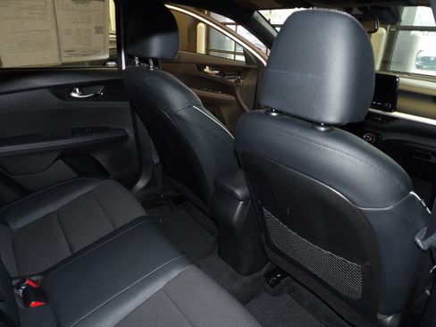 Used 2023 Kia Forte GT-Line image 16