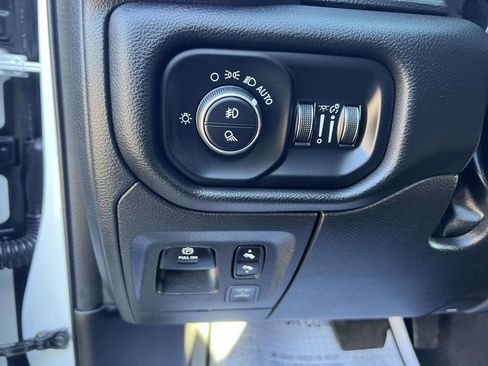 Certified 2025 RAM 1500 Big Horn image 24