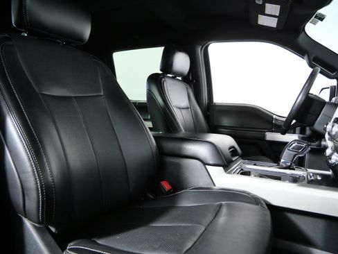 Used 2018 Ford F150 Lariat w/ Equipment Group 502A Luxury AWD/4WD image 14