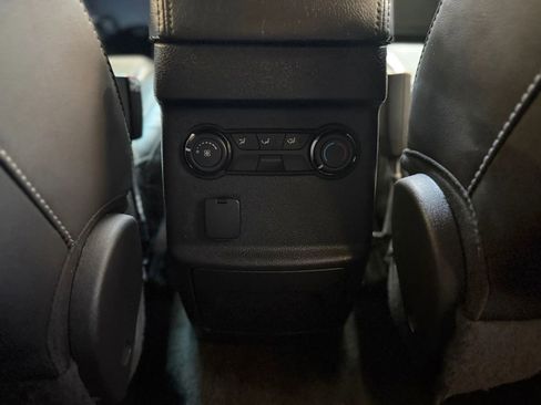 Used 2015 Ford Explorer XLT w/ Equipment Group 202A image 30