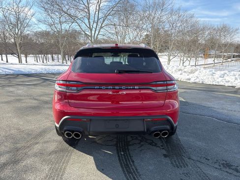 Certified 2024 Porsche Macan S image 6