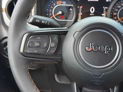 Used 2024 Jeep Wrangler Unlimited Sport AWD/4WD image 20