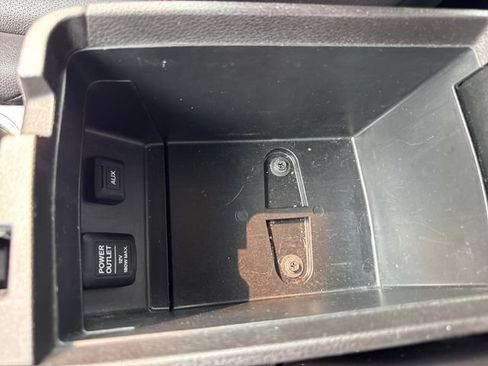 Used 2013 Acura ILX w/ Technology Package FWD image 27