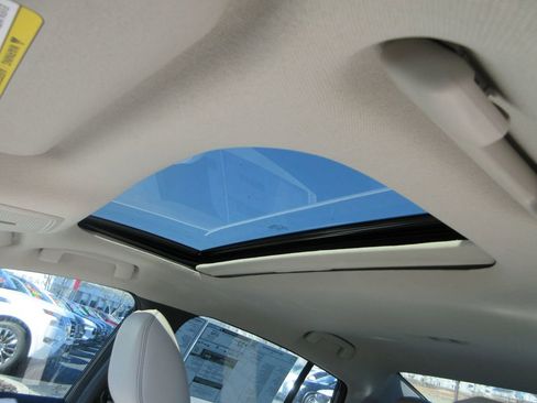 New 2026 Nissan Sentra SL w/ Floor Mat Package FWD image 10