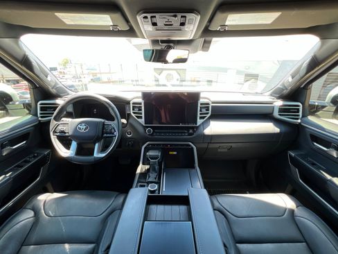 Used 2023 Toyota Tundra Platinum AWD/4WD image 9