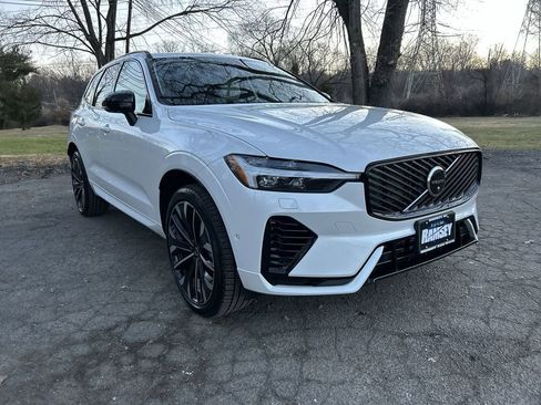 New 2026 Volvo XC60 T8 Ultra w/ Climate Package image 2