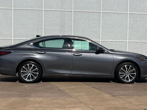 Used 2019 Lexus ES 350 w/ Premium Package image 3