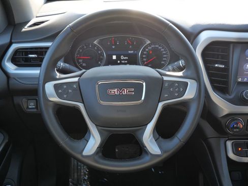 Used 2023 GMC Acadia SLT image 30