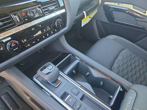 New 2026 Nissan Pathfinder SV image 24