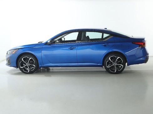 Certified 2025 Nissan Altima 2.5 SR AWD/4WD image 38