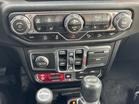 Used 2020 Jeep Wrangler Unlimited Rubicon AWD/4WD image 25