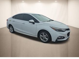 Used 2017 Chevrolet Cruze LT w/ Convenience Package video 2