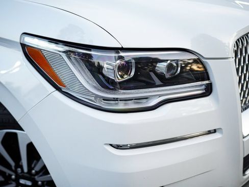 Used 2023 Lincoln Navigator L Reserve AWD/4WD image 6
