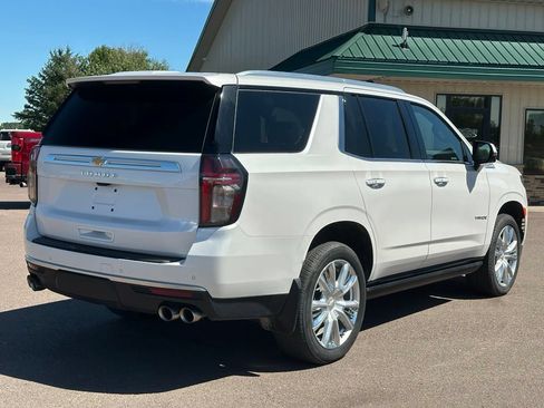 Used 2021 Chevrolet Tahoe High Country w/ Premium Package AWD/4WD image 6