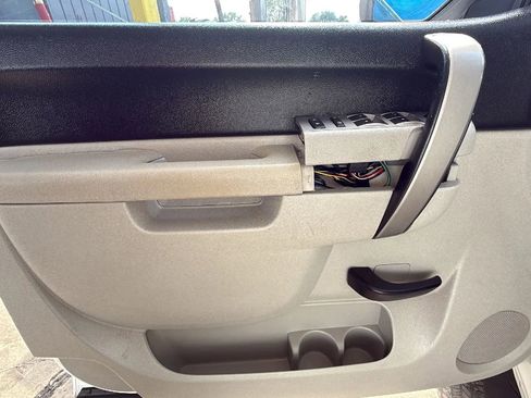 Used 2010 Chevrolet Silverado 1500 LT w/ Power Pack Plus image 7