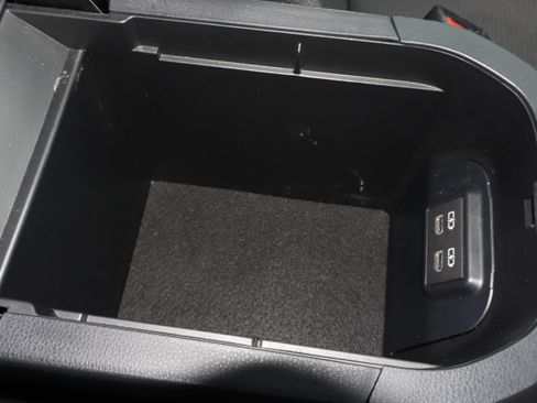 Used 2025 Toyota RAV4 XLE FWD image 22