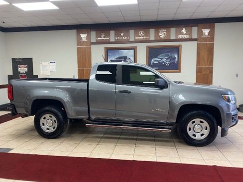 Used 2018 Chevrolet Colorado W/T RWD image 3