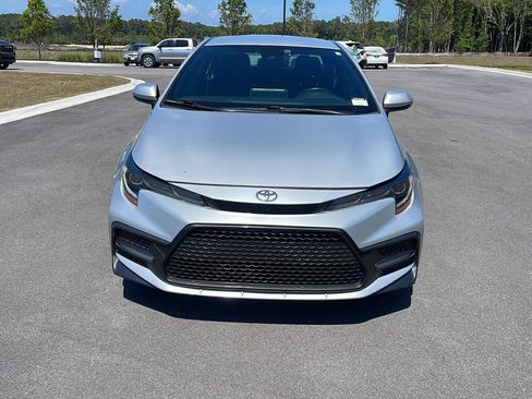 Used 2020 Toyota Corolla SE image 2