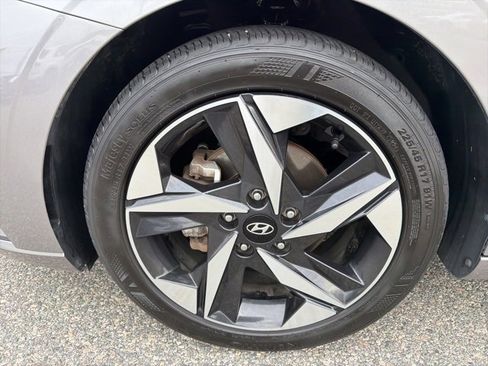 Used 2023 Hyundai Elantra SEL w/ Convenience Package image 35