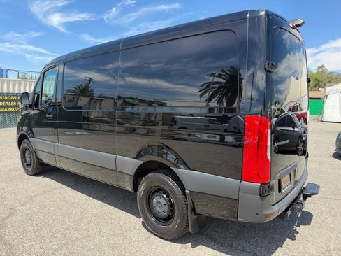 Used 2022 Mercedes-Benz Sprinter 2500 image 9