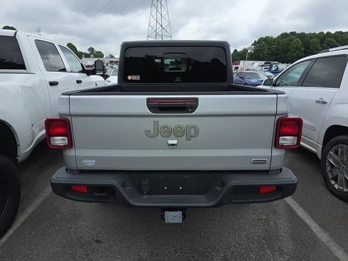 Used 2023 Jeep Gladiator Overland w/ Trailer Tow Package AWD/4WD image 10