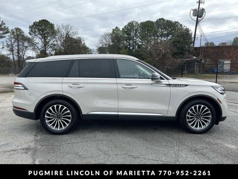 Used 2022 Lincoln Aviator Reserve w/ Elements Package Plus image 8