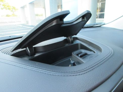 Used 2020 Jeep Cherokee Latitude FWD image 31