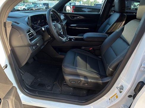 New 2027 Chevrolet Traverse LT w/ Midnight/Sport Edition FWD image 13
