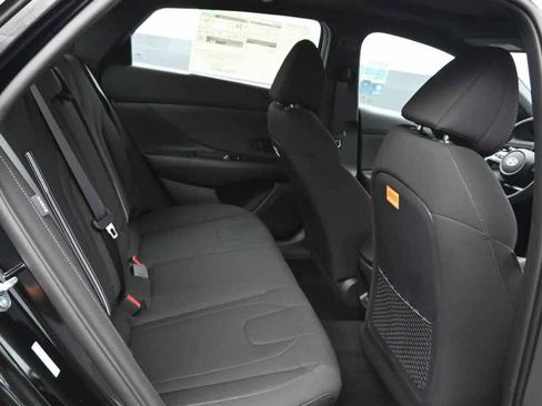 New 2026 Hyundai Elantra SEL Sport FWD image 12