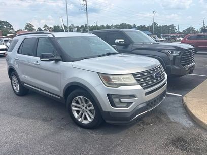 Used 2017 Ford Explorer XLT w/ Equipment Group 202A