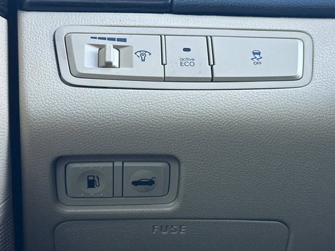 Used 2013 Hyundai Sonata Limited w/ Premium Pkg FWD image 35