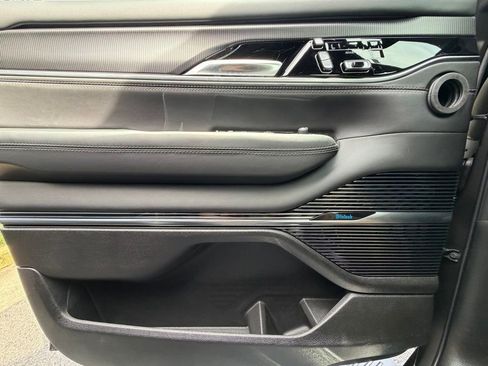 New 2026 Jeep Grand Wagoneer L Summit image 24