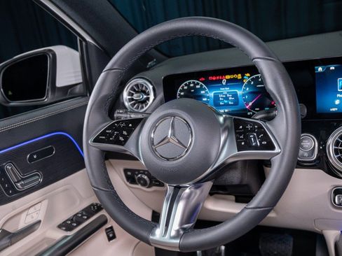 New 2026 Mercedes-Benz GLA 250 image 16