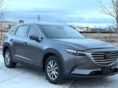 Used 2018 MAZDA CX-9 Touring w/ Touring Premium Package image 3