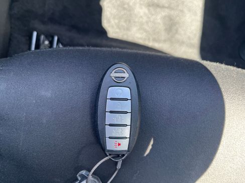 Used 2025 Nissan Altima 2.5 SV FWD image 24