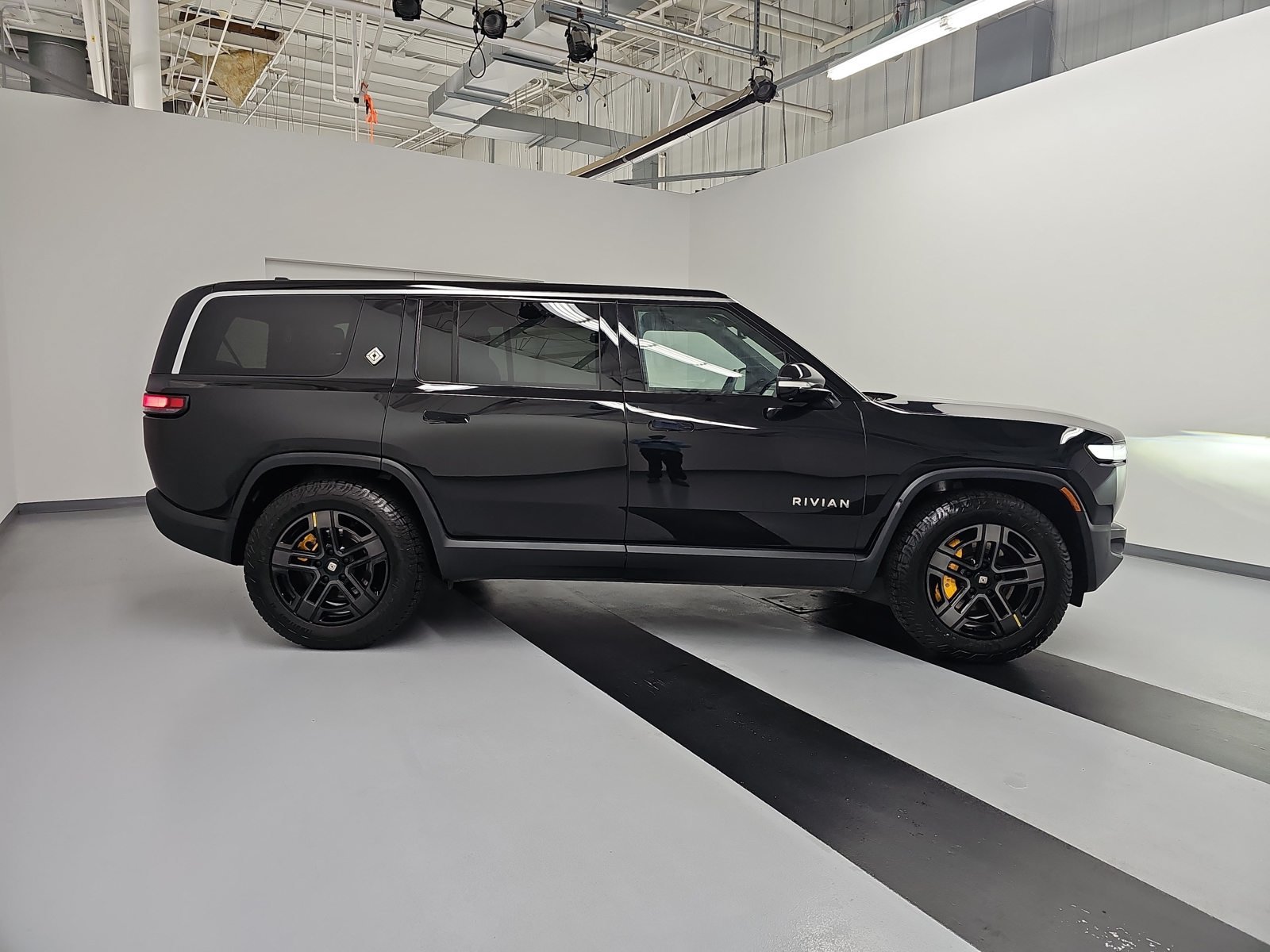 Used 2023 Rivian R1S Adventure Quad AWD/4WD image 6