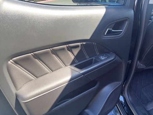 Used 2022 GMC Canyon Denali w/ Denali Black Edition Package image 16