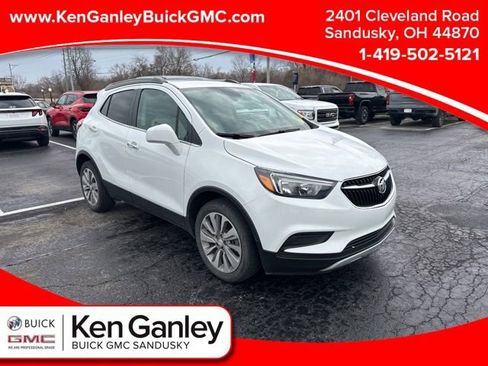 Used 2020 Buick Encore Preferred image 1