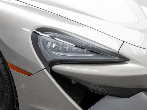Used 2017 McLaren 570S Coupe RWD image 38