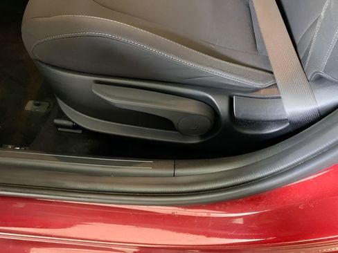 Used 2024 Hyundai Elantra SEL FWD image 29