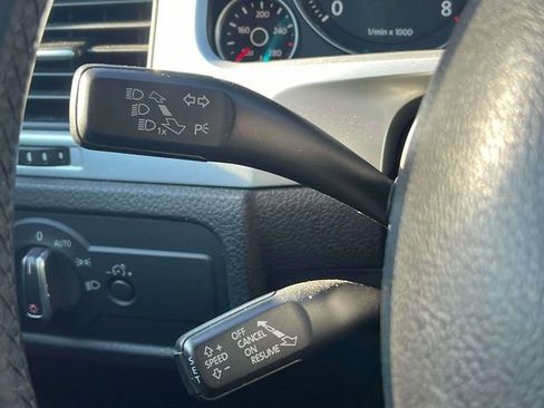 Used 2011 Volkswagen Touareg VR6 image 22