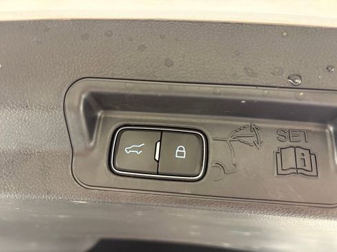 Used 2021 Ford Explorer 2WD image 51